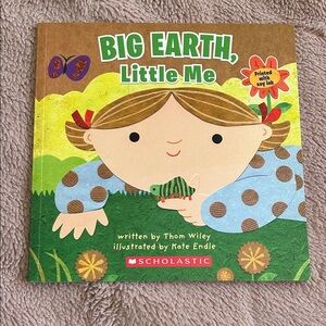 Scholastic Big Earth, Little Me Book with Brown and Green Cover, flap book